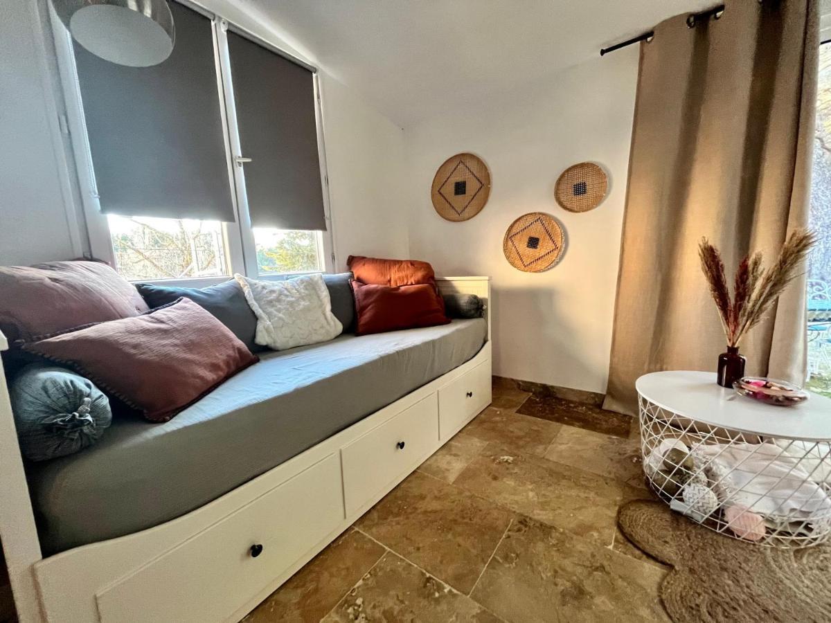 Maison Provencale Au Calme De La Campagne Avec Jacuzzi Aix-en-Provence Luaran gambar