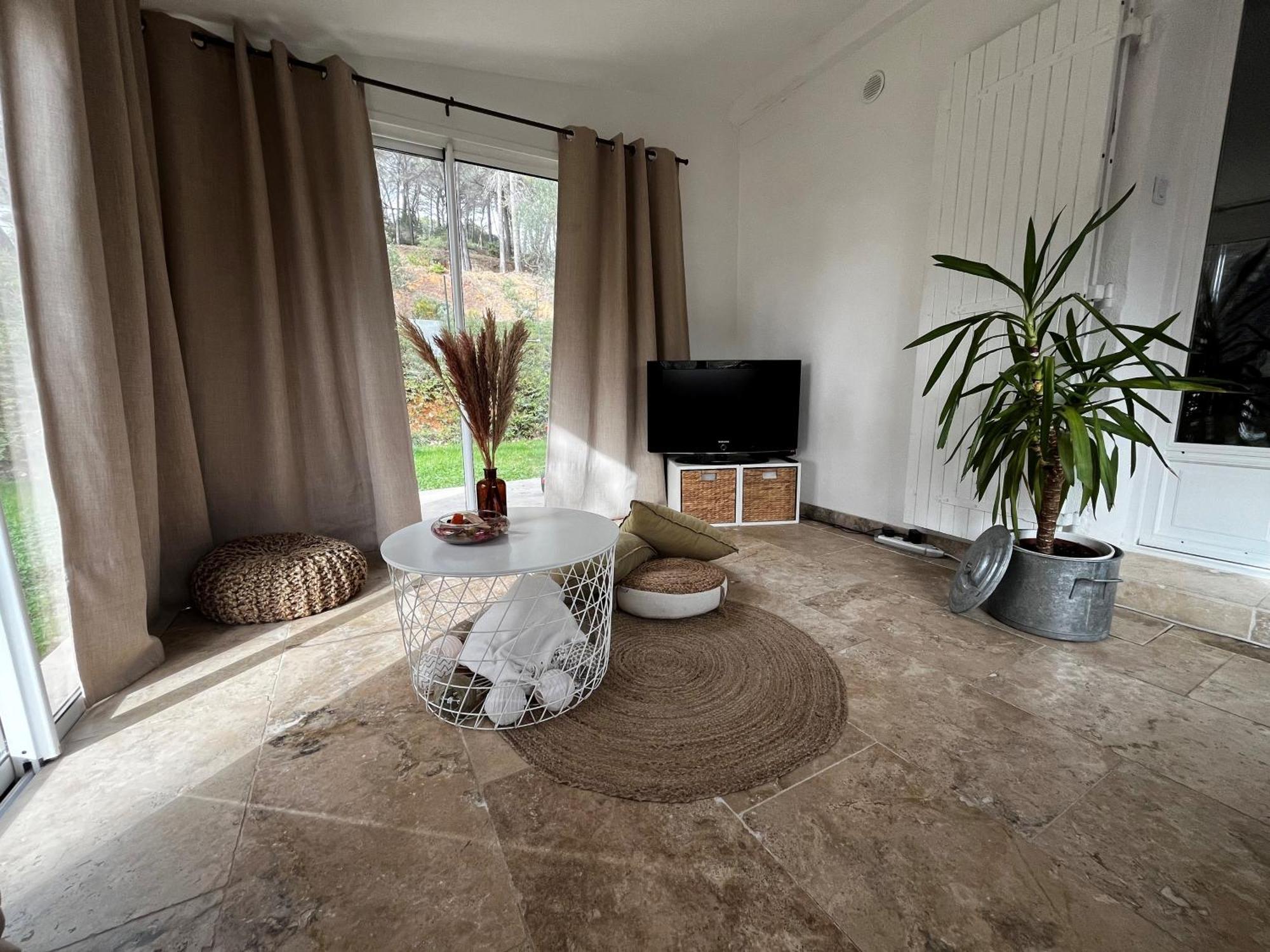 Maison Provencale Au Calme De La Campagne Avec Jacuzzi Aix-en-Provence Luaran gambar
