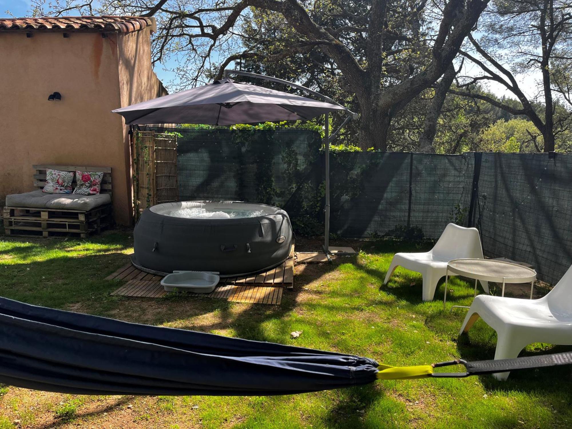 Maison Provencale Au Calme De La Campagne Avec Jacuzzi Aix-en-Provence Luaran gambar