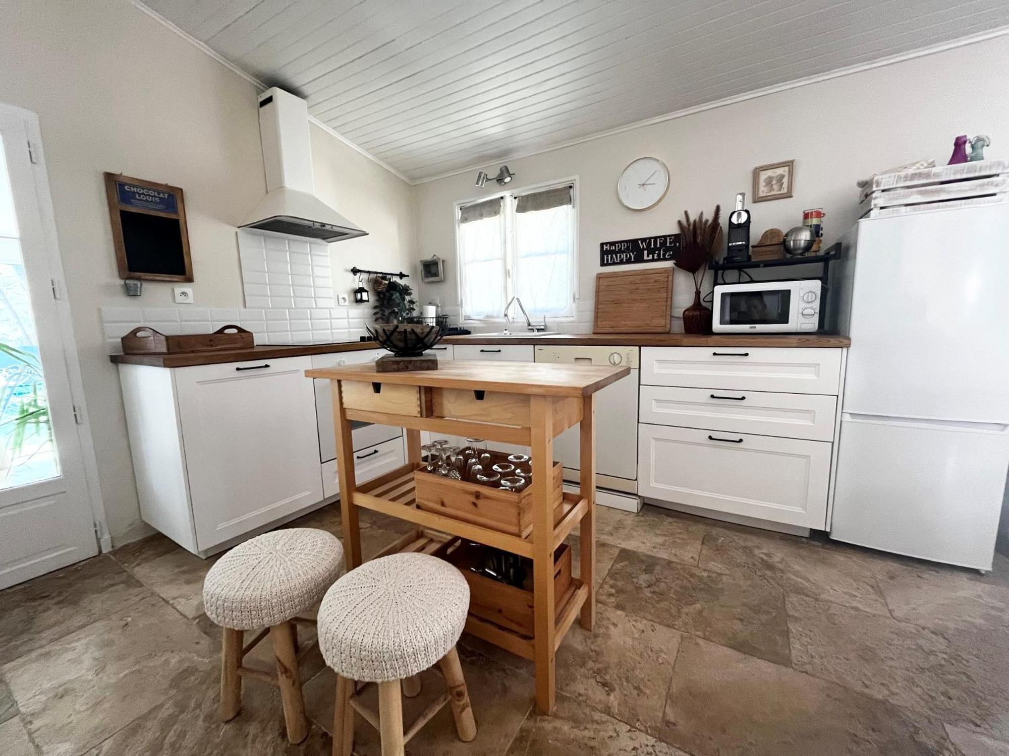 Maison Provencale Au Calme De La Campagne Avec Jacuzzi Aix-en-Provence Luaran gambar