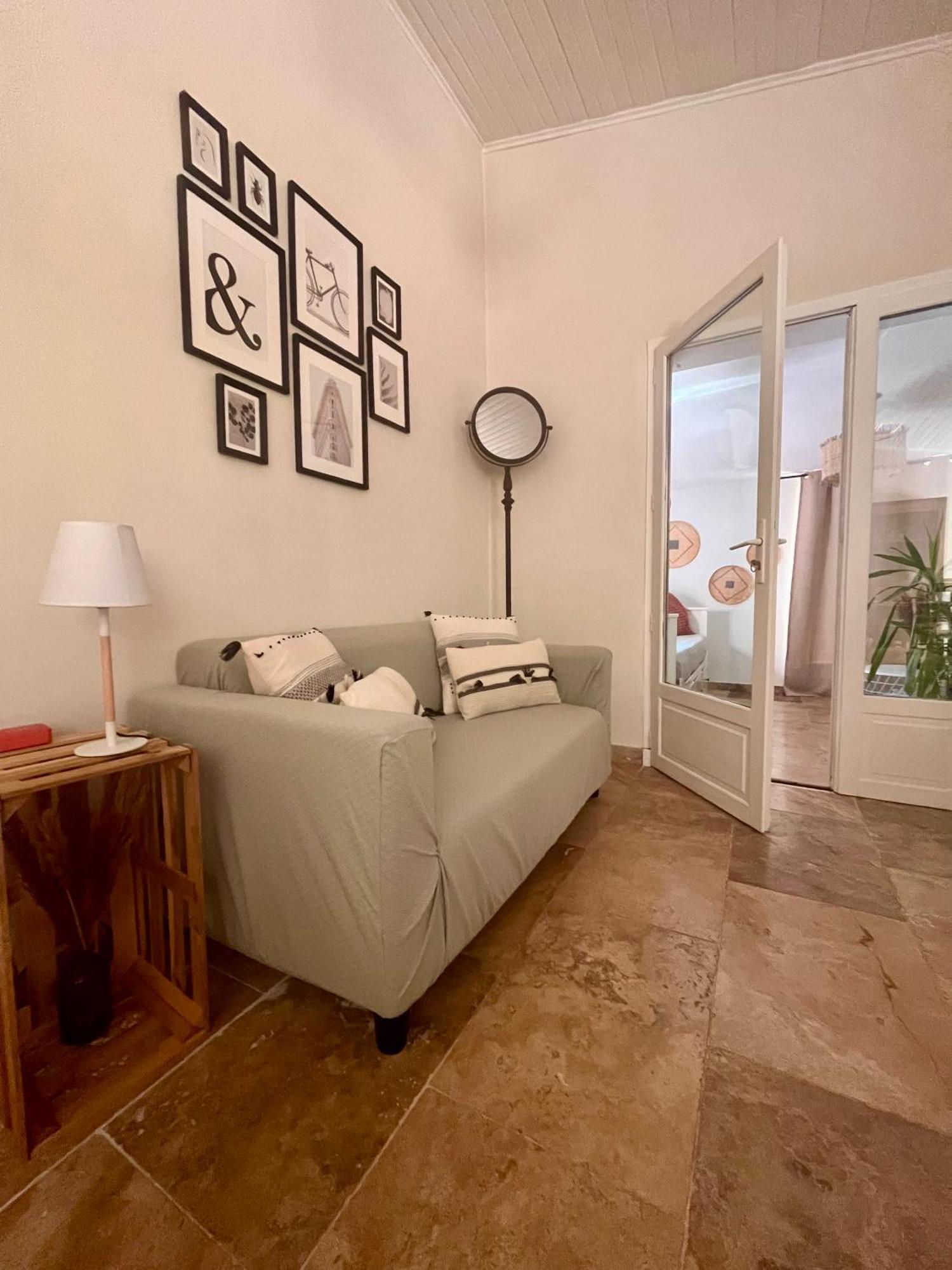 Maison Provencale Au Calme De La Campagne Avec Jacuzzi Aix-en-Provence Luaran gambar